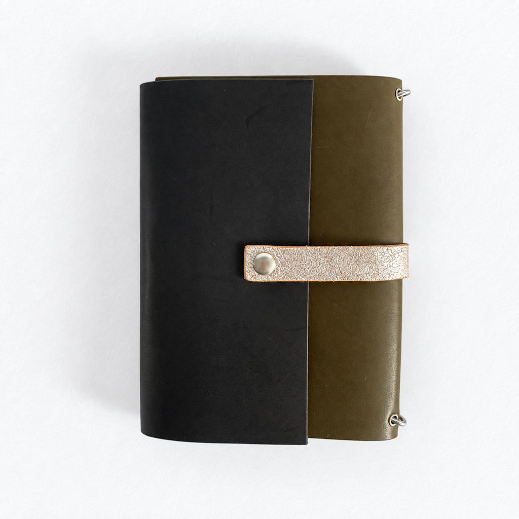Carnet Anémone en cuir olive et noir