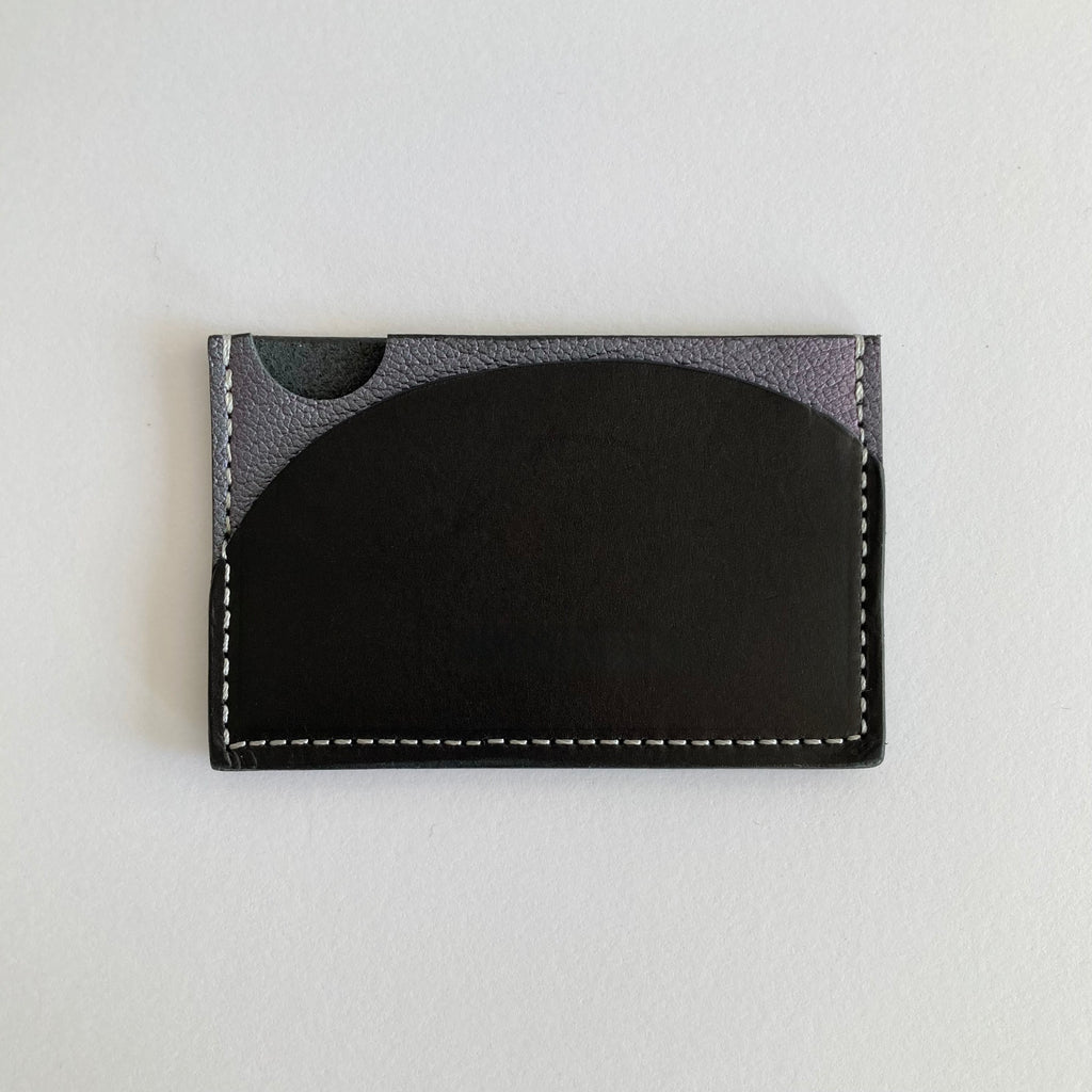 Porte-cartes Estran noir et gris-bleu à reflets violine, face