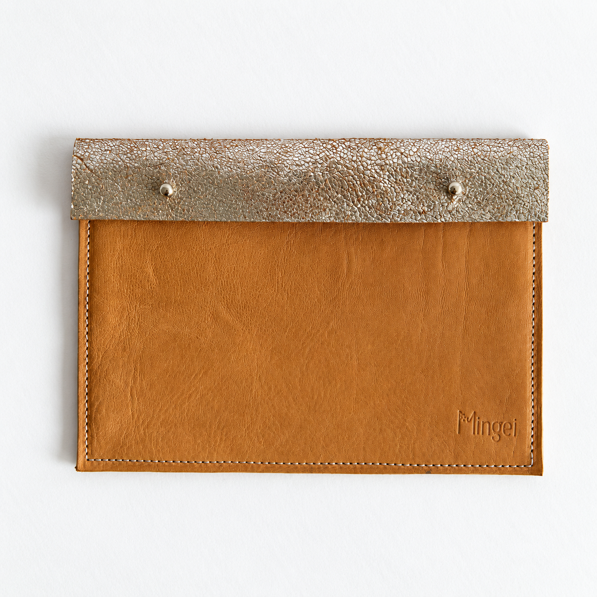 Pochette Sable en cuir argent, dos pailleté