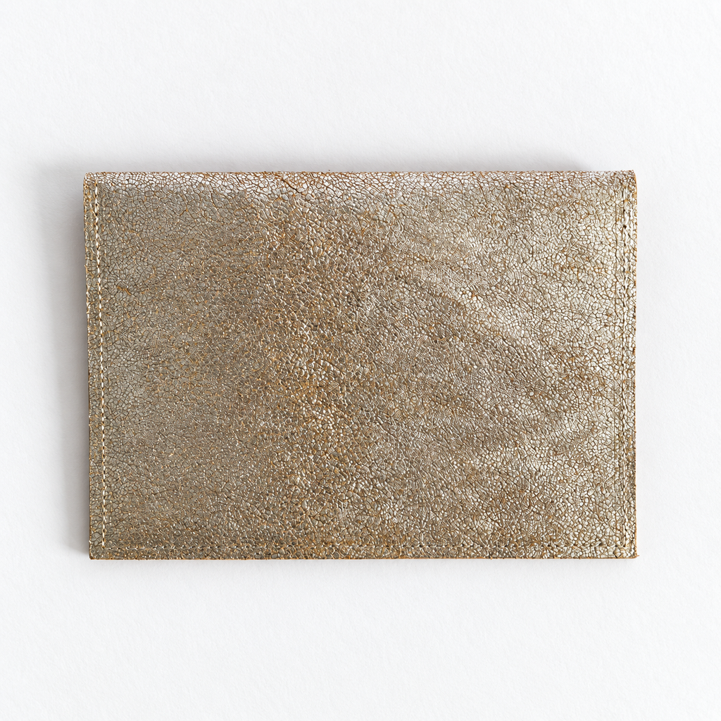 Pochette Sable en cuir argent, dos pailleté, vue de dos